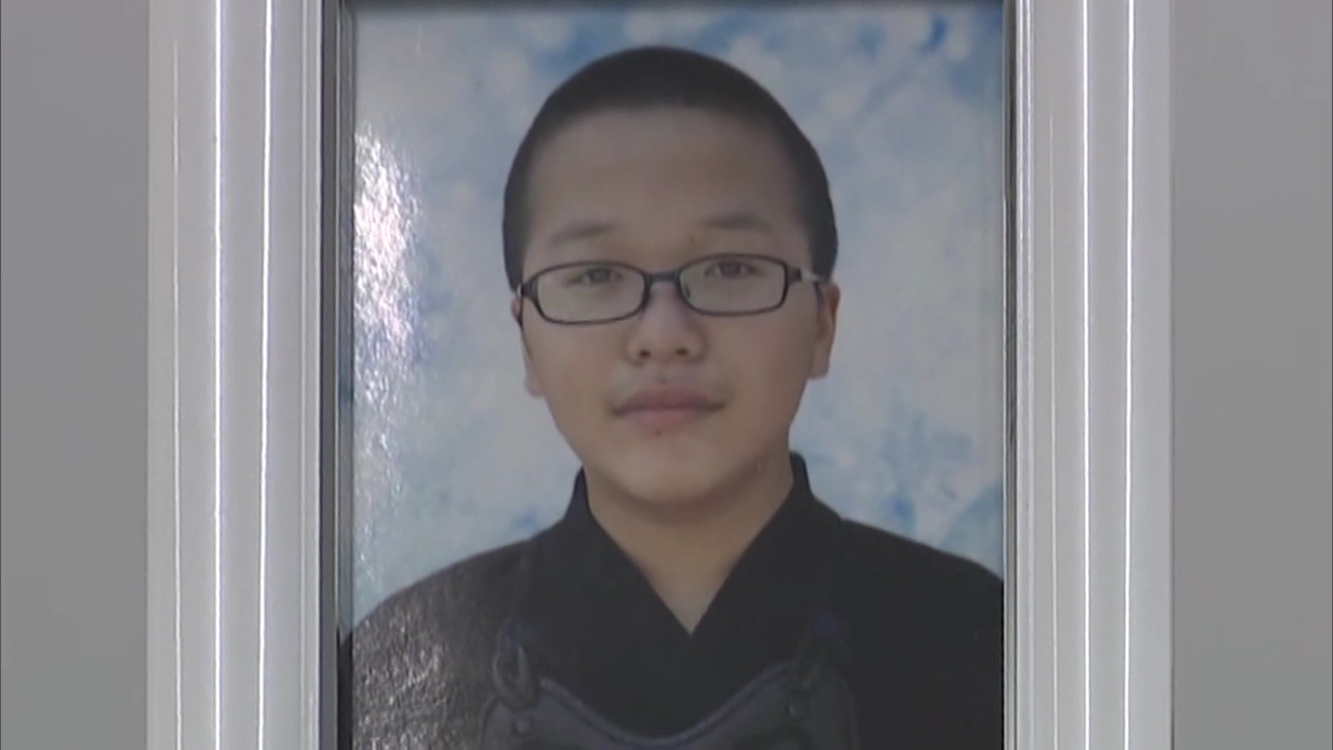 蛹たちは校庭で―名門岩清水中学将棋部殺人事件 部活動で上級生からいじめ 自殺した男子生徒（当時高2）の遺族に