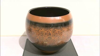 虫明焼に釉薬で鮮やかな色彩を加えた独自の作風 黒井博史さんの個展に