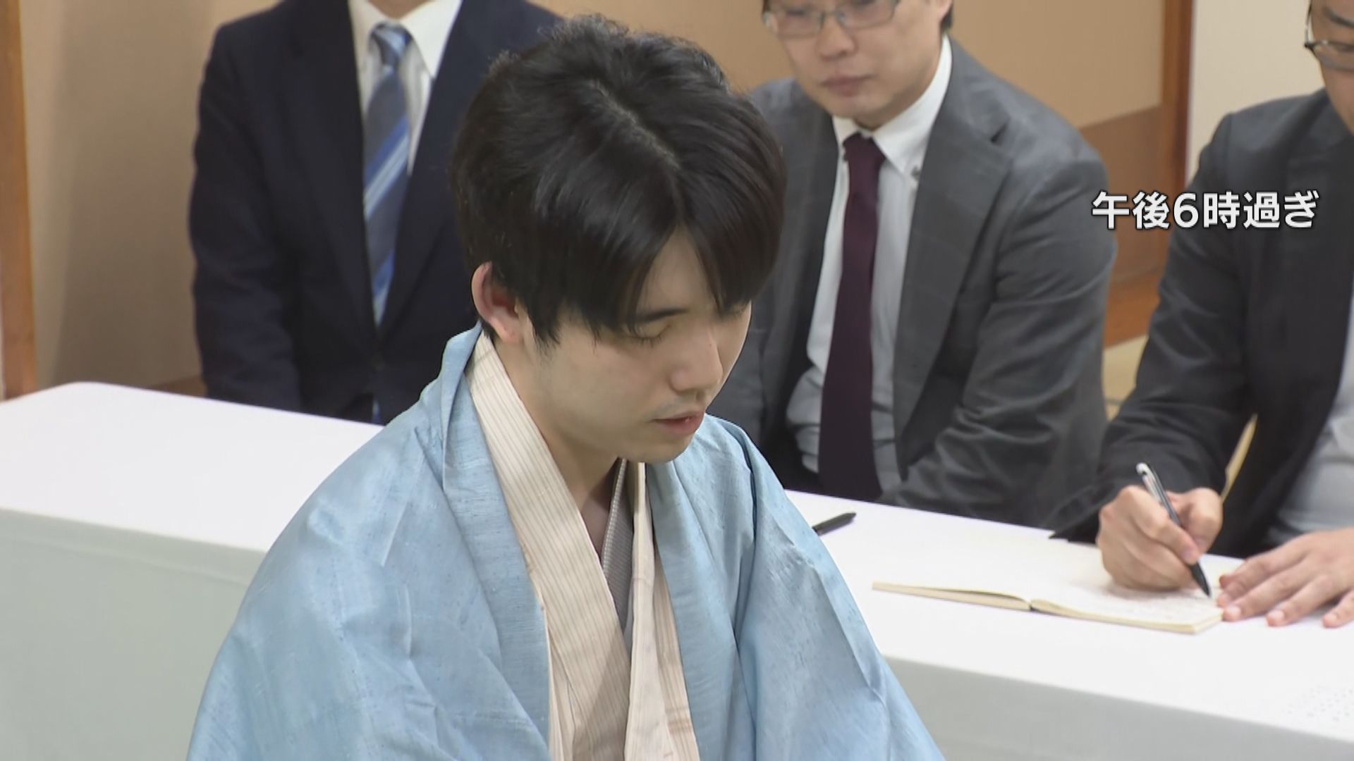 一手一手しっかりと考えて」藤井聡太六冠が名人4連覇に“王手” | TBS