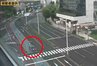 【防犯カメラ映像】“猛スピード”黒のセダン吹き飛び側面大破カーブ曲がり切れず衝突か防犯カメラが捉える 周辺で大渋滞招く　仙台|TBS NEWS DIG