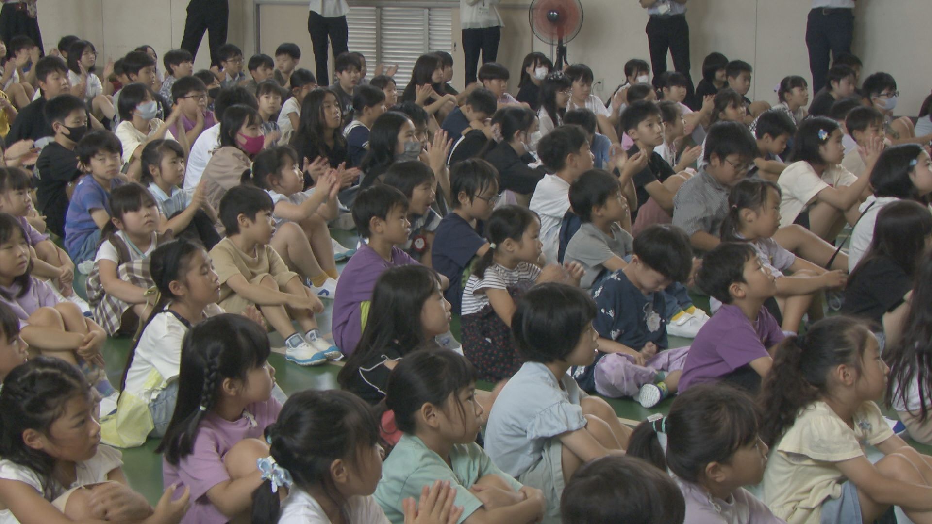 台風や猛暑…「制限の多い夏だった」子どもたちは元気に登校　夏休みが終わり名古屋の小学校で始業式　