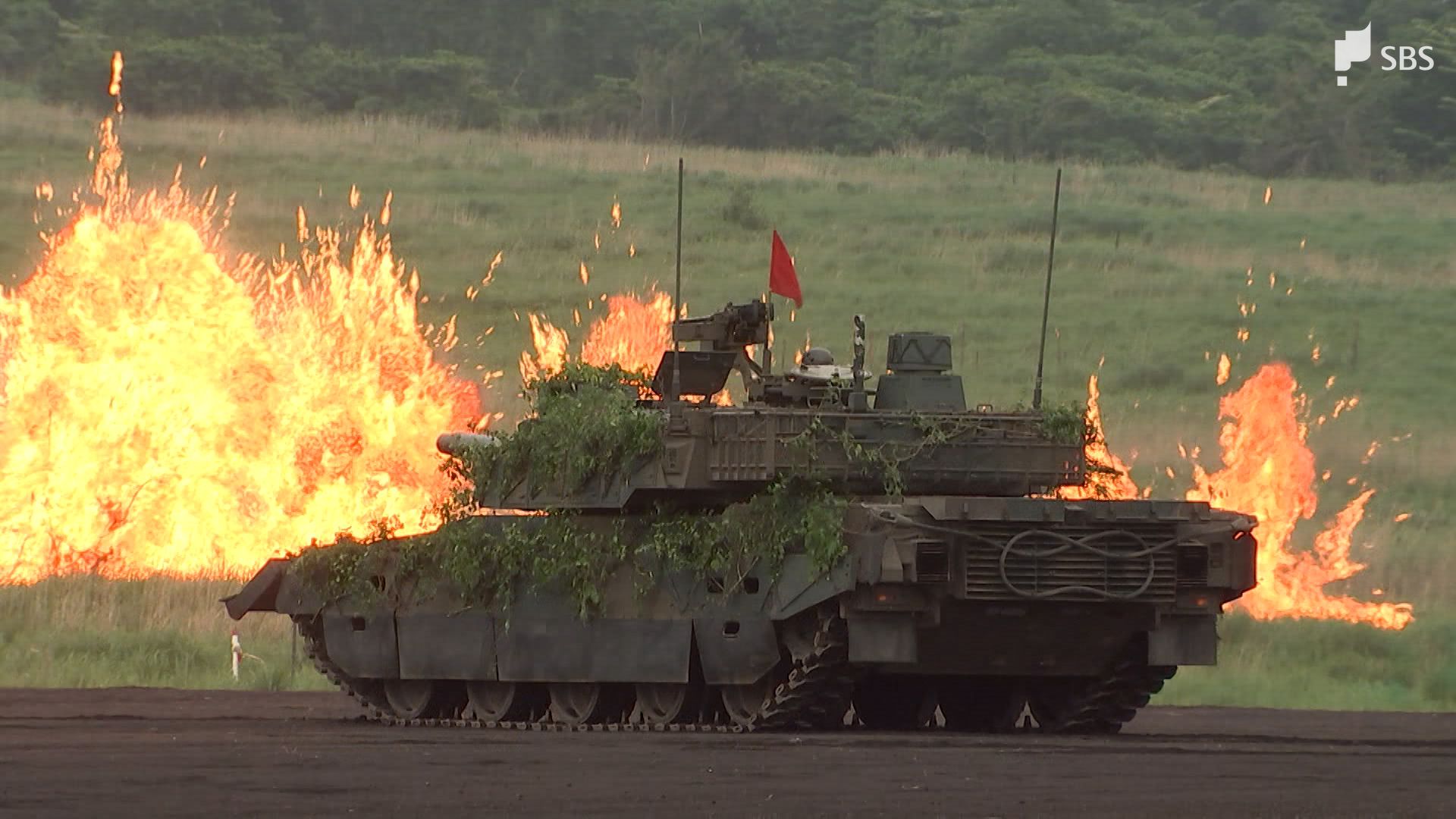 希少 非売品チャレンジ 陸上自衛隊 離島防衛を想定…陸上自衛隊が「富士総合火力演習」塹壕戦訓練や超音速