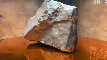 史上最大“火星の隕石”が約7億8千万円で落札 サハラ砂漠で発見 重さ24.6