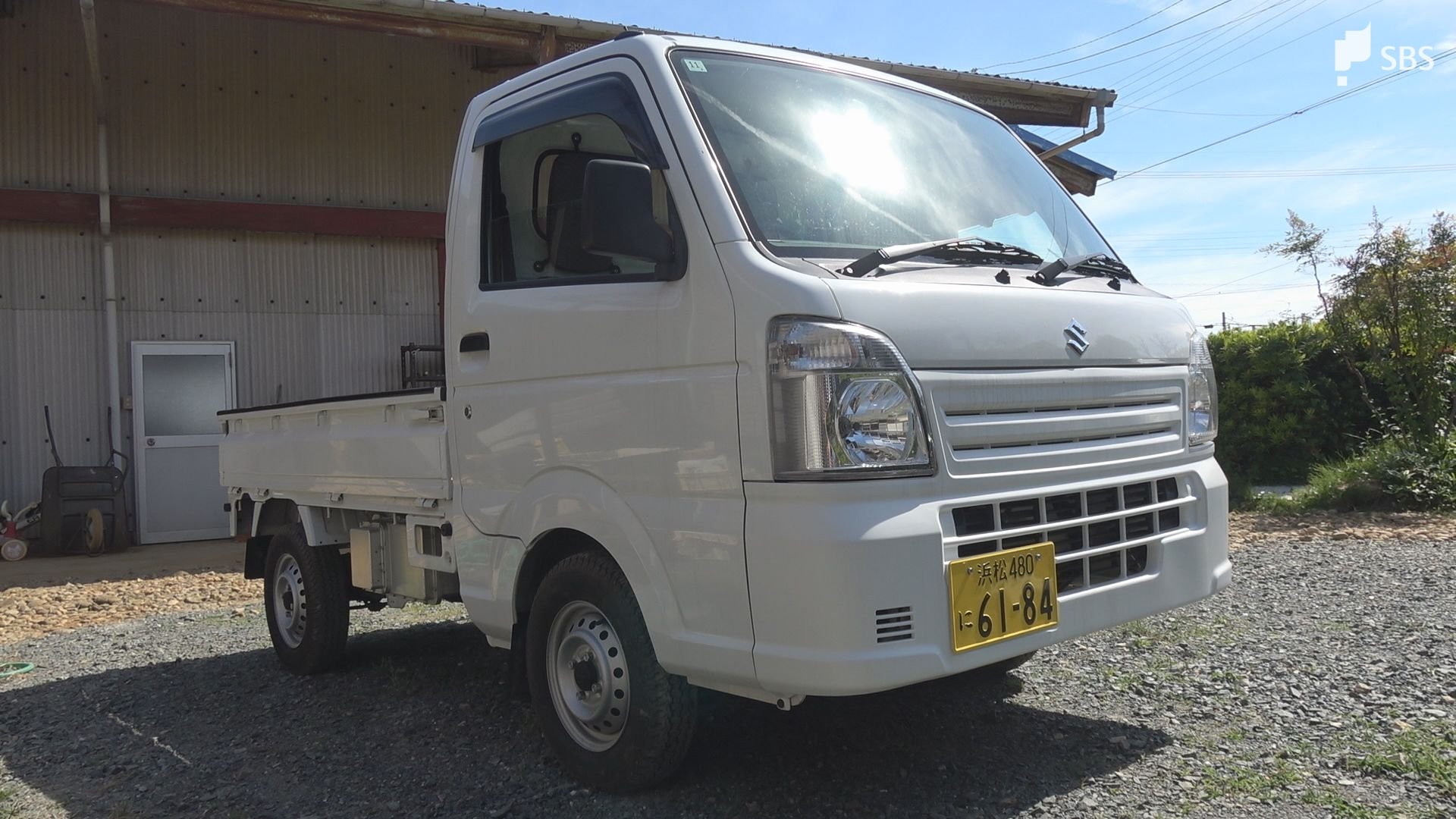 スズキがEV軽トラックを農家に貸し出す実証実験 作物を運搬する際の
