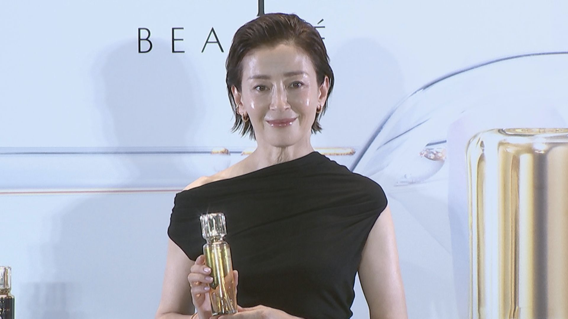 宮沢りえ 】 美しさと輝き続ける秘訣を語る 「常に挑戦し続けたい