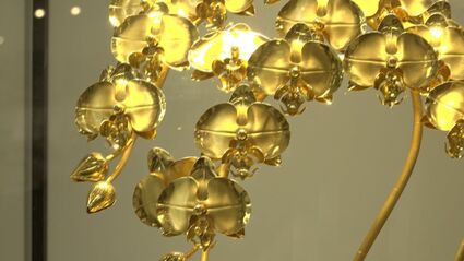 純金の風炉と茶釜のセットは1憶9千万円超 高騰する「金」に熱い視線