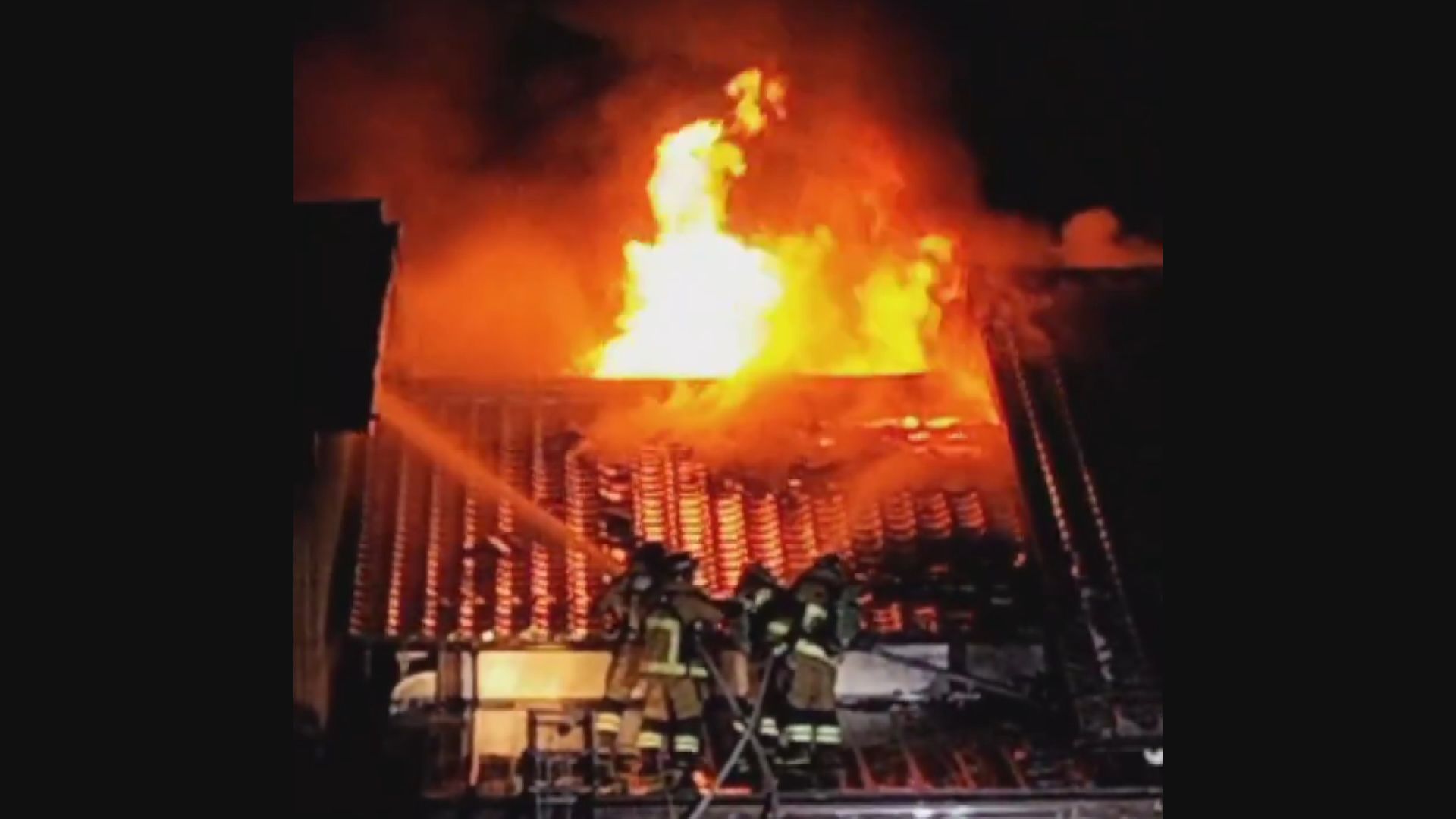 観光地の旧宿場町でうなぎ店が焼ける火事 店は営業を終了した後でケガ人なし 三重・亀山市