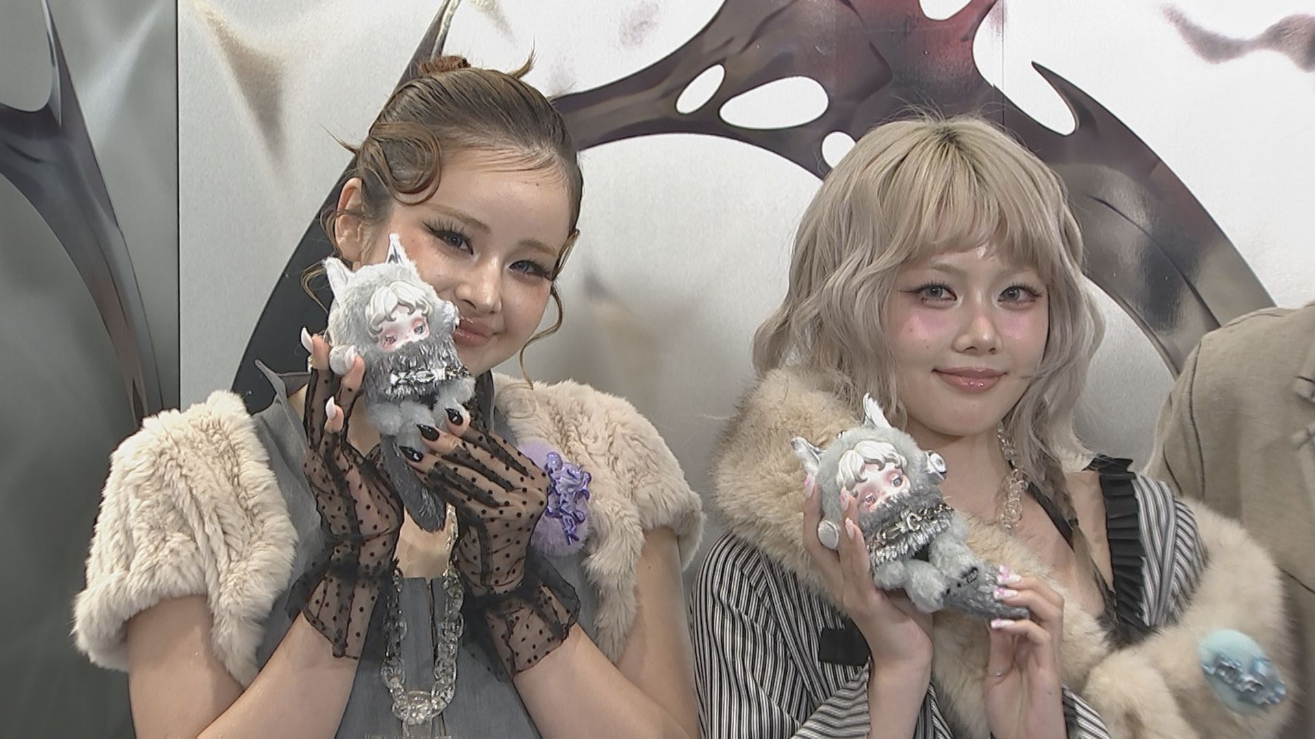 XG・JURIN】〝激重〟スカルパンダ愛を告白「バッグが重くて…」日本限定