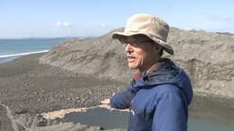 川が海まで繫がらずアユ遡上できない⋯少雨で水量が激減、河口を重機で掘り“海まで繋げる”毎日【渇水・雨不足・水不足の影響　高知・物部川】|TBS NEWS DIG