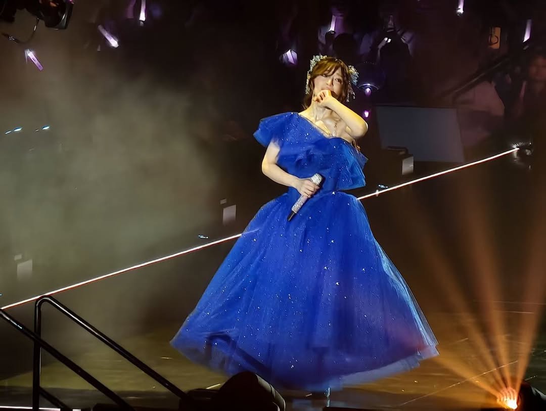 浜崎あゆみ 】 アジアツアー香港公演 ステージ写真に ファン反響 浜崎あゆみ 】 アジアツアー香港公演 ステージ写真に ファン反響