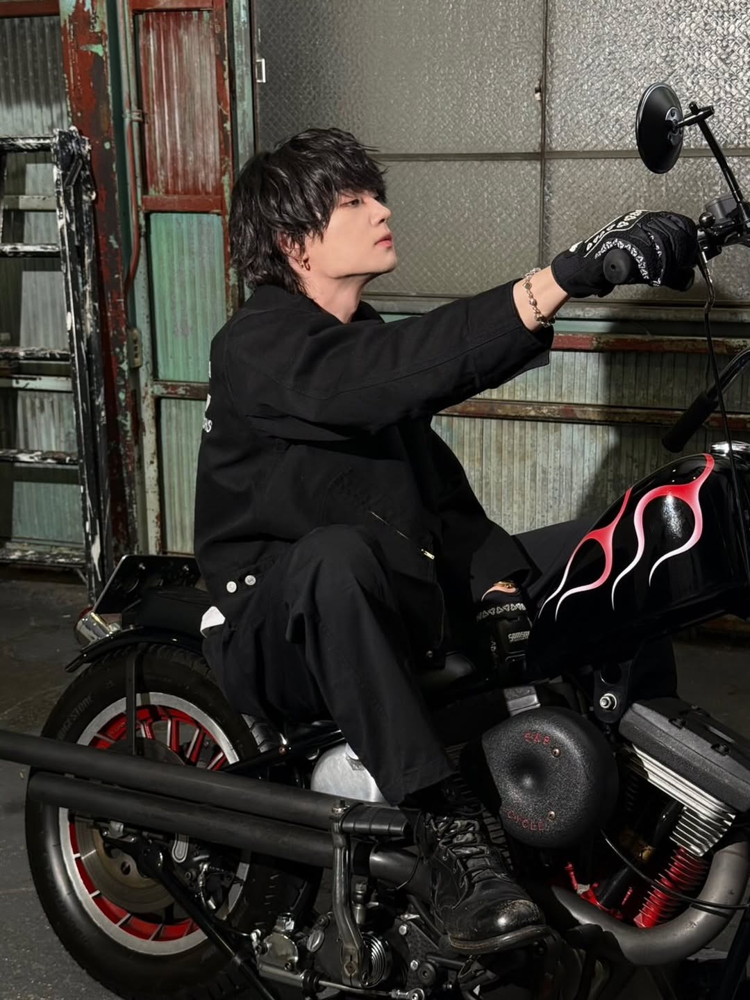 M!LK・佐野勇斗 】 「大型とろかな。。」 バイクとのショットに ファン