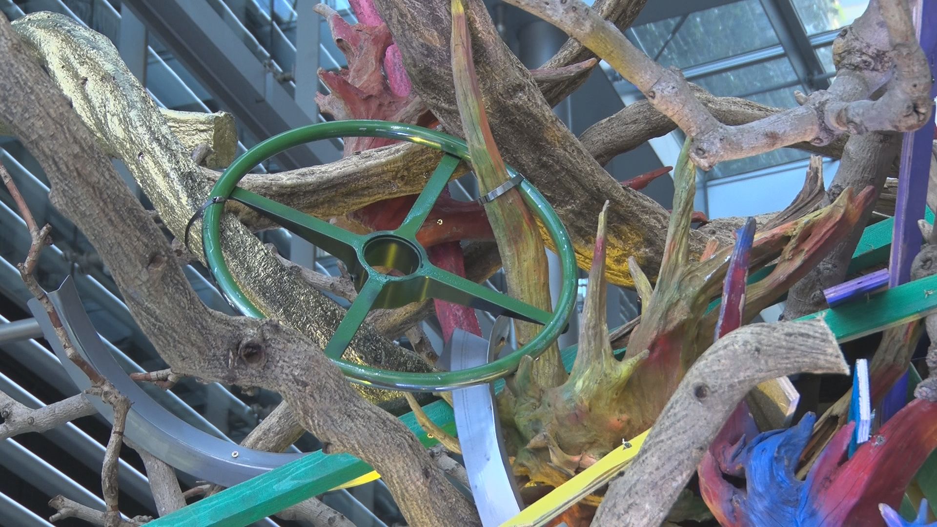 持続可能な社会を目指して 廃棄物を使ったアート作品展 東京 | TBS