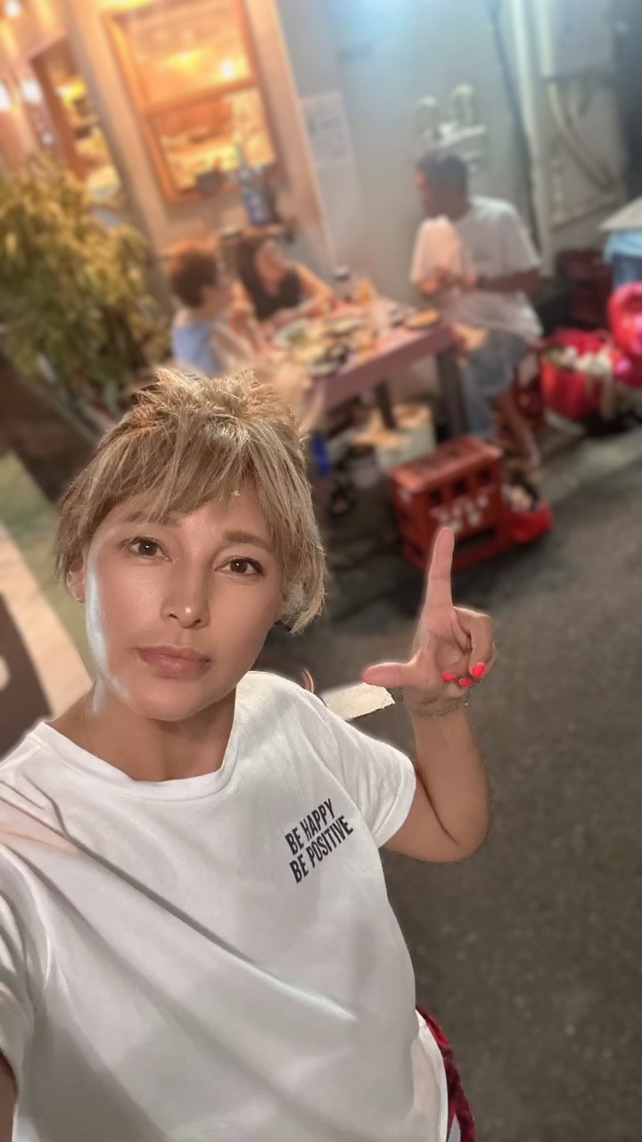梅宮アンナ 】 “出会って10日婚” 6歳の頃からの友人から祝福「うふふ