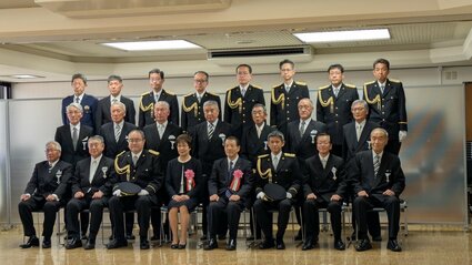 勲章、記章コレクション （４） 保安隊第一管区総監部 この章を受章したからには恩返ししなくてはと思う」危険業務従事者叙勲