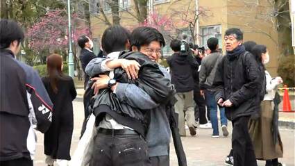 鹿児島大学一般入試前期日程 合格発表 受験生には笑顔や涙 1376人合格