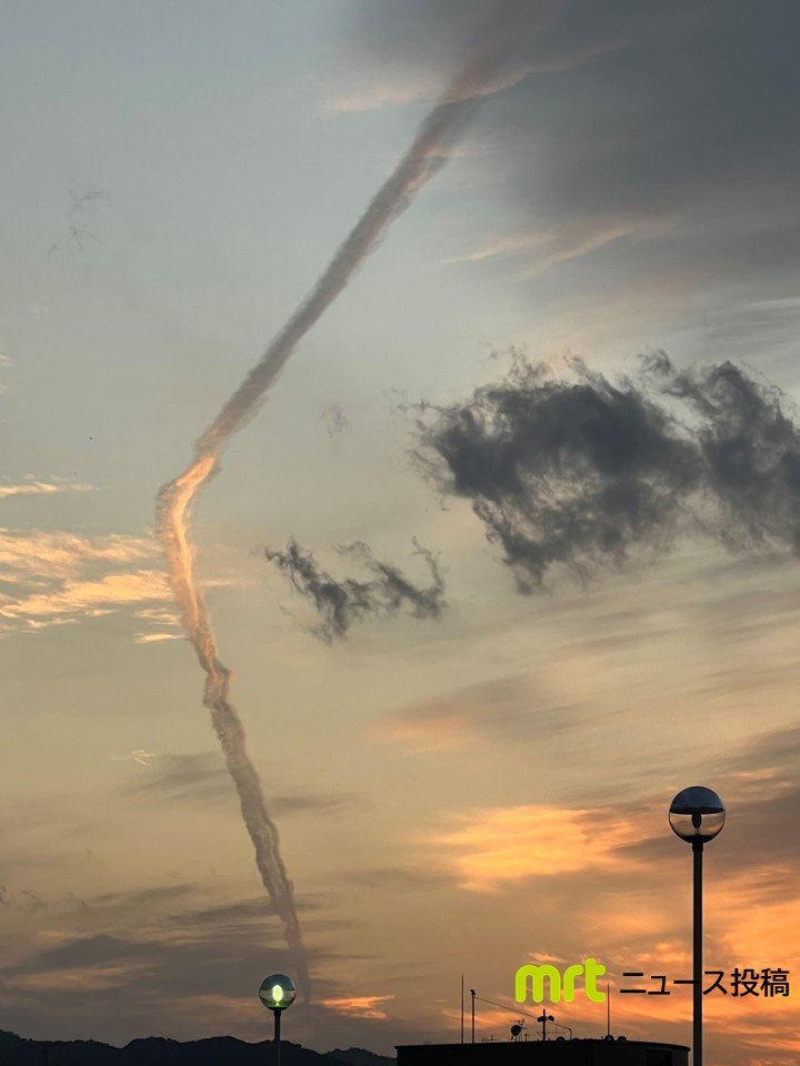 えっ？？竜巻？」夕暮れに怪しい「くの字」の長い雲出現 | TBS NEWS