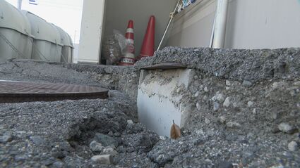 警察署が「傾いた」ため移転へ 築19年なのに建物のつなぎ目に