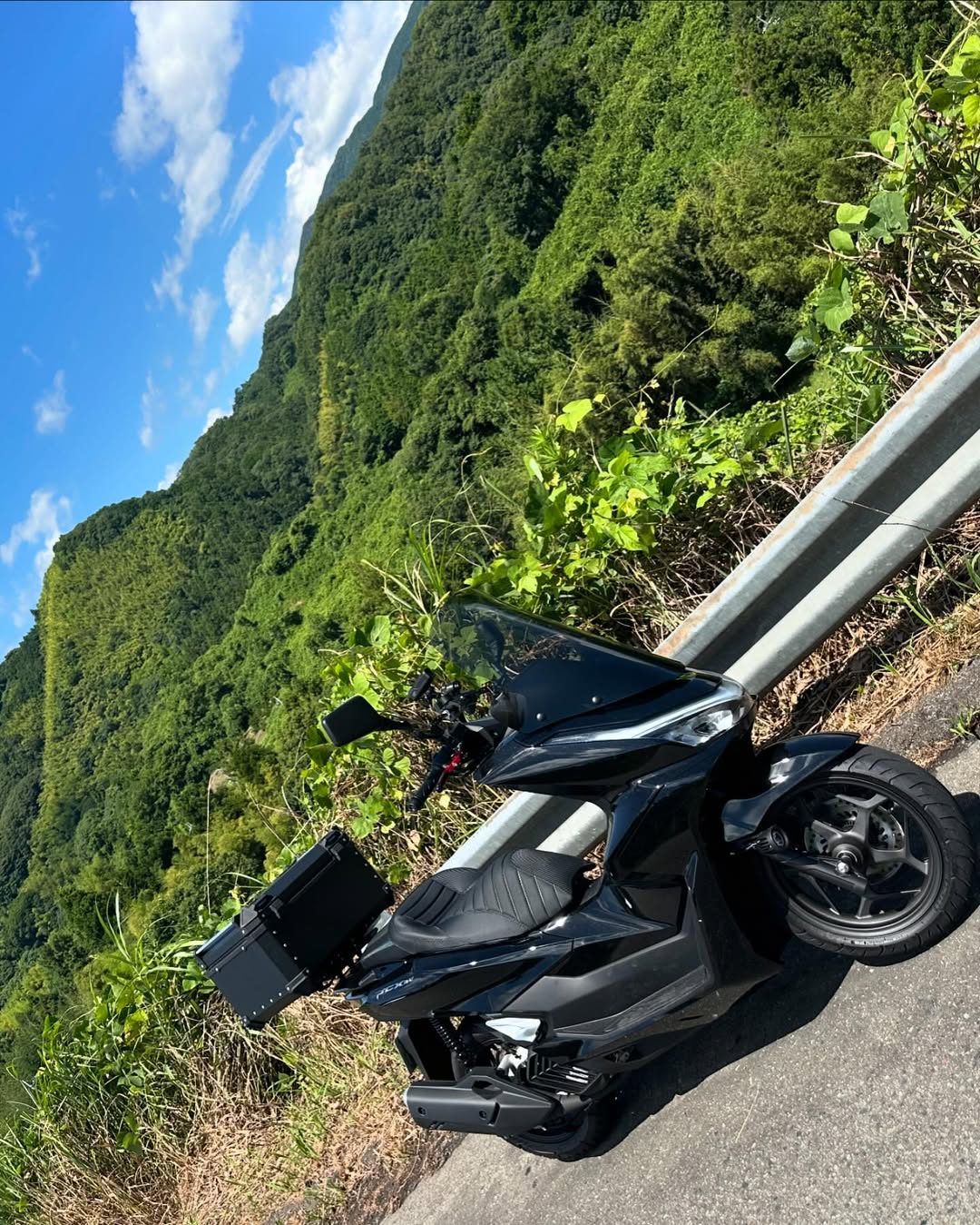 安田大サーカス 】HIROさん 新車バイクPCX160で「慣らしツーリング