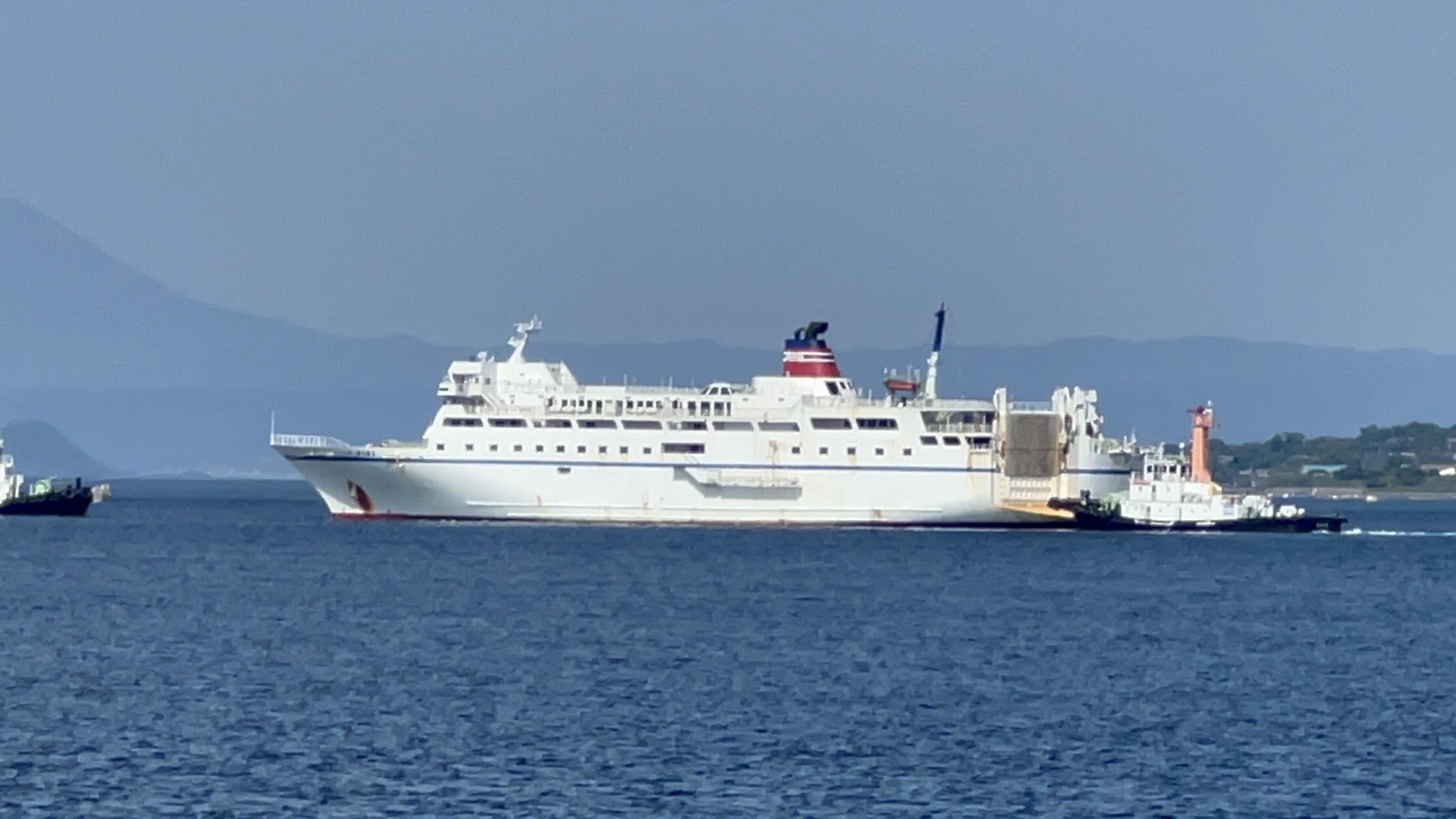 フェリー屋久島2で電気系統の故障 「錦江湾で漂流状態」乗員乗客約60人