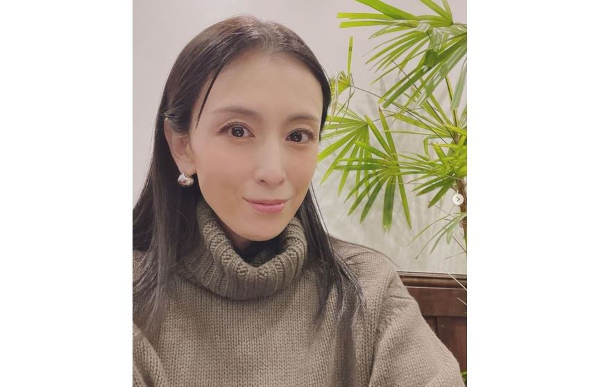 雛形あきこ　等身大パネル　三菱石油 Yahoo!オークション - 雛形あきこ 三菱石油 非売品 等身大パネル