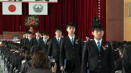 楠隼中学校で男子校最後の卒業式、来年度からは共学校に 鹿児島