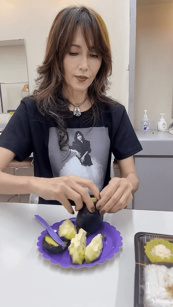 工藤静香 】 大阪でファンミーティング 「よく笑い 質問にゆっくり
