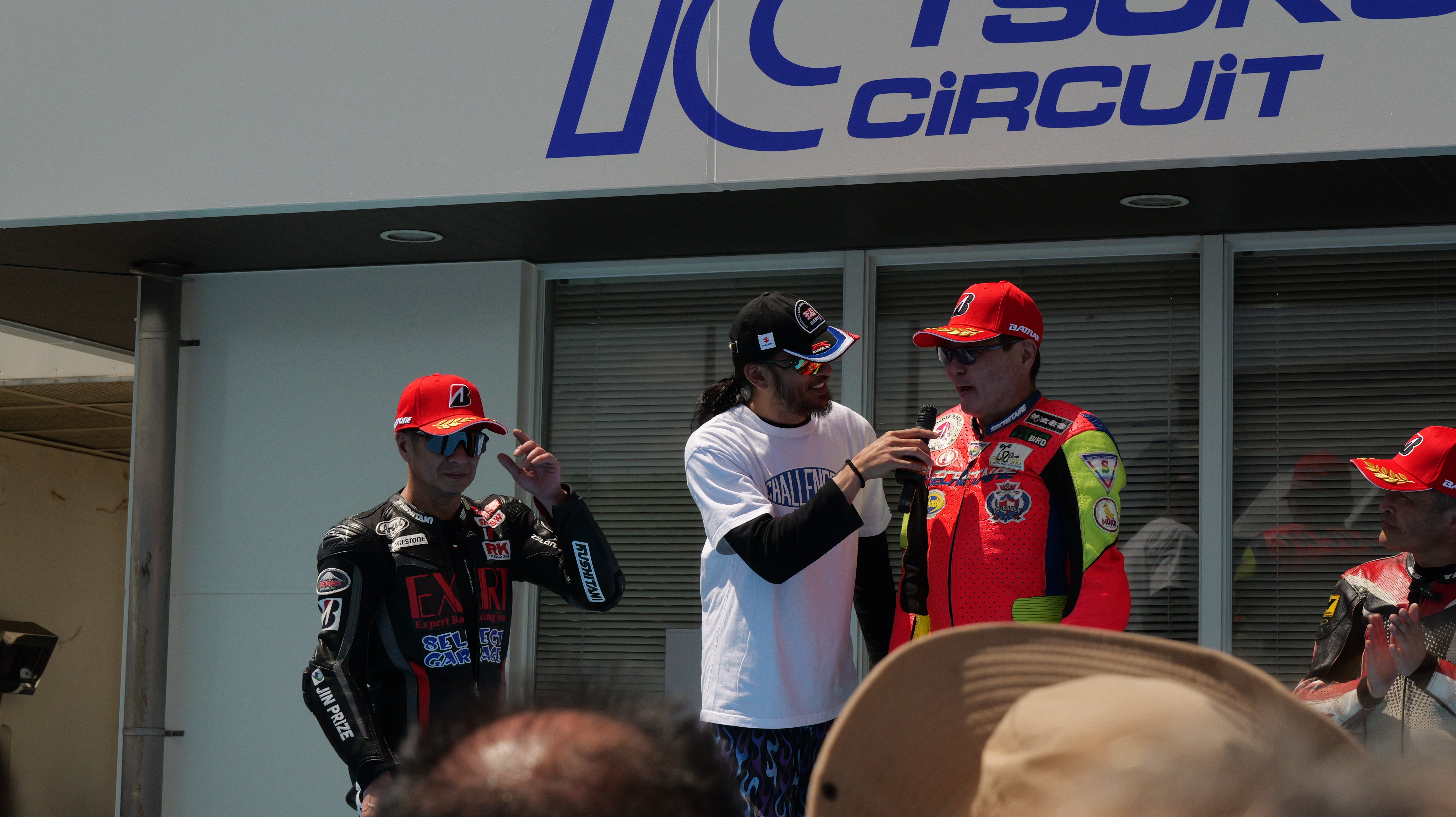 長瀬智也 】19日のバイクレースで2位入賞〝レースの神様がちょっと僕を