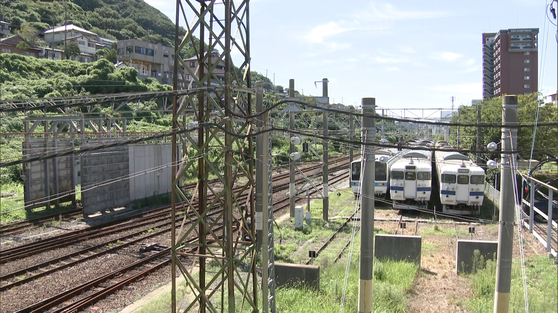 【 大型鉄鈴/馬鈴 】　３連　室町時代　約10～11ｃｍ 大型鉄鈴/馬鈴 】 3連 室町時代 約10～11cm 大型鉄鈴/馬