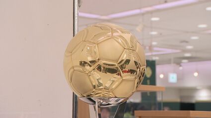 2億円のサッカーボールも! ? ｢買い時でも売り時でもある｣ 名古屋で大