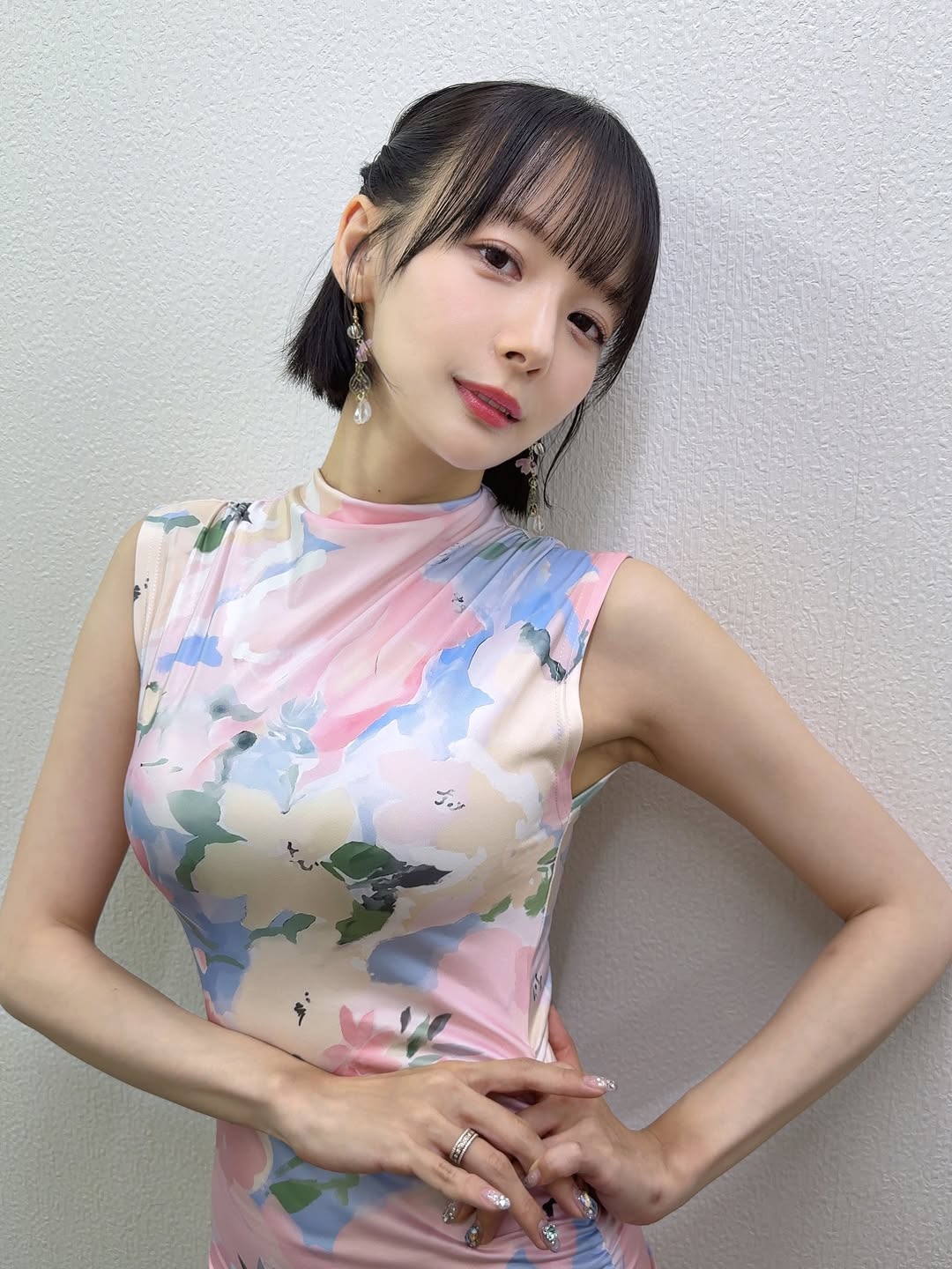 役満ボディ・岡田紗佳 】 「見下ろされたい？？？？？」 オフショット