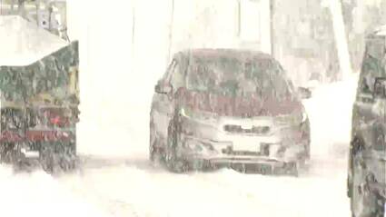 長野県北部を中心に大雪 年末年始休暇を前にスキー場には恵みの雪 一方
