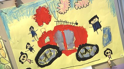 みてみていっぱいかいたよ！」0歳から5歳の子どもが描いた絵画を250点