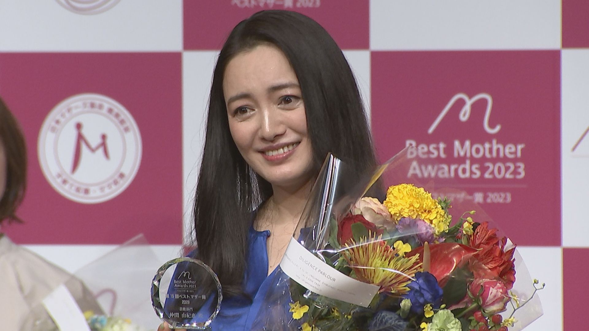 仲間由紀恵】ベストマザー賞受賞 育児と仕事の両立には「正解が