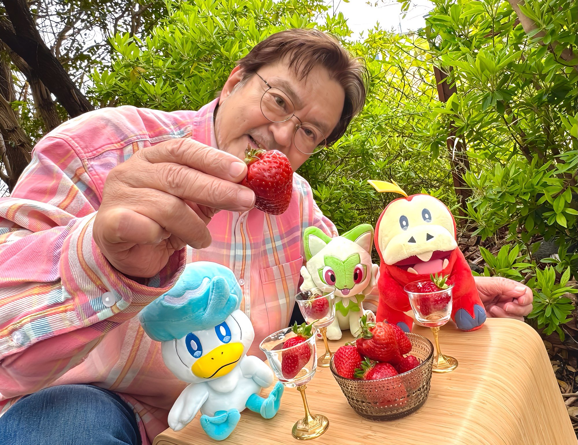 大和田伸也】ポケモンと一緒にイチゴを堪能 「ビタミンCがいっぱい