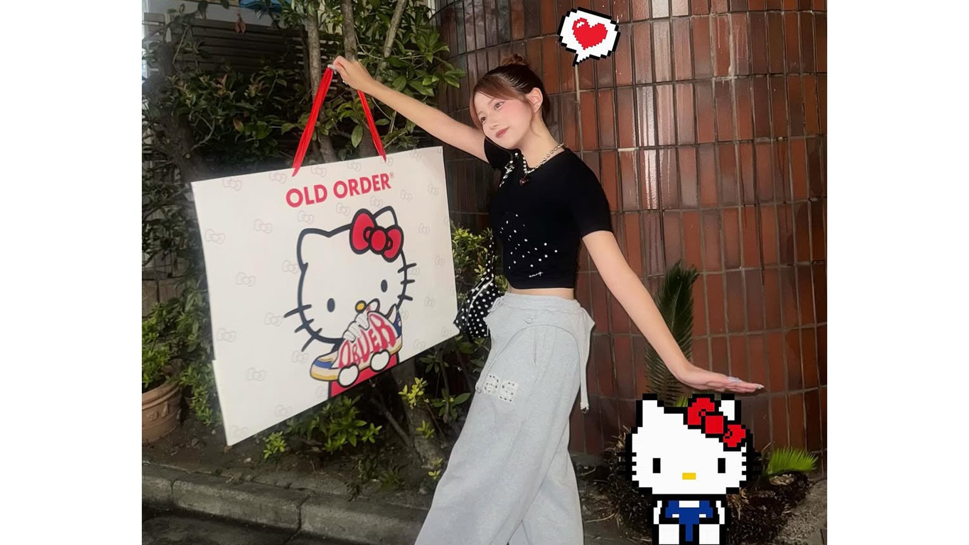 辻希美・長女】希空 「どデカキティGET」と報告 巨大ハローキティの