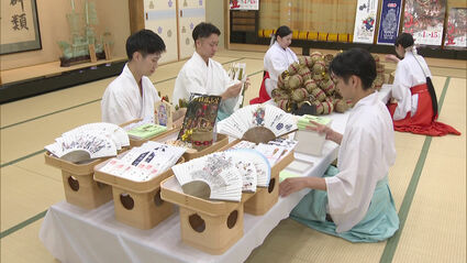 博多祇園山笠】山笠が描かれた扇子や手ぬぐいなど約1万2000点の縁起物
