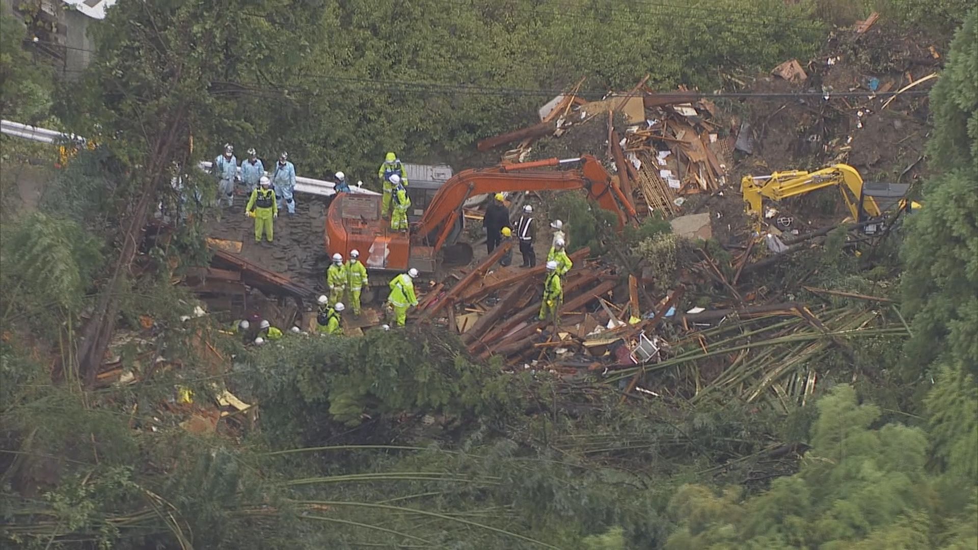 【速報】土砂崩れに家族5人巻き込まれる→女性2人を救出　残る3人の捜索続く　愛知・蒲郡市