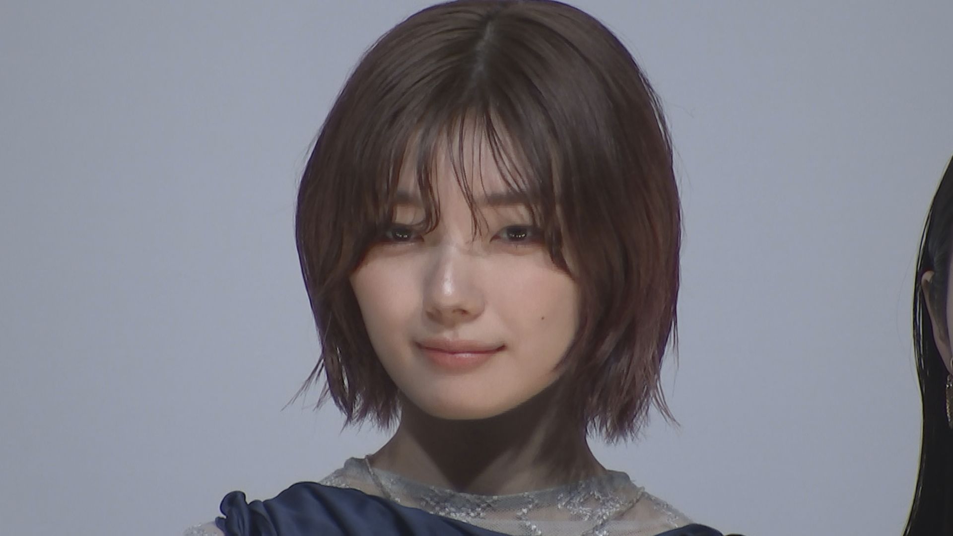 櫻坂46】藤吉夏鈴 購入家具を担いで15分、歩いて家へ帰る | TBS NEWS