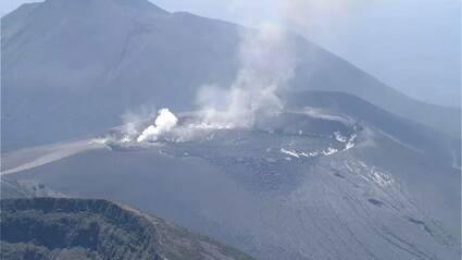 新燃岳噴火続く 専門家ヘリリポート「火砕が流れた」「さらに大きな