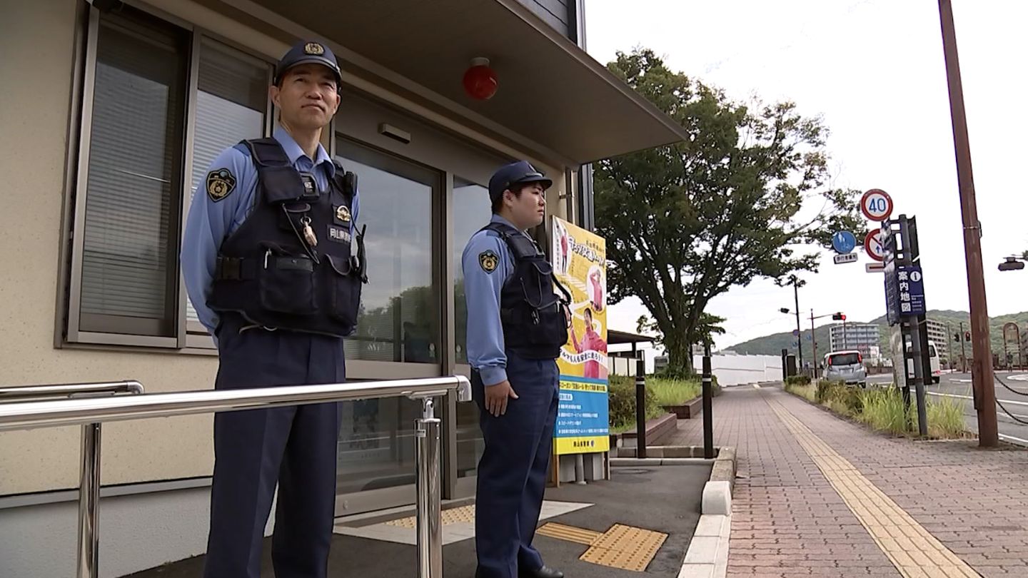 県警が制服に新しい夏服を試験導入 通気性と伸縮性に優れたポロシャツ