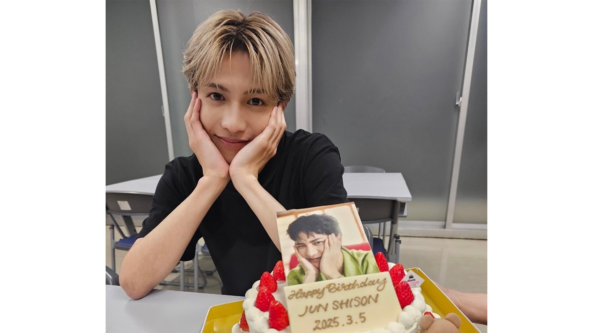 ぼ*ー様 志尊淳 SSJ タオル Artist ver 新品 未開封 S.S.J 30」