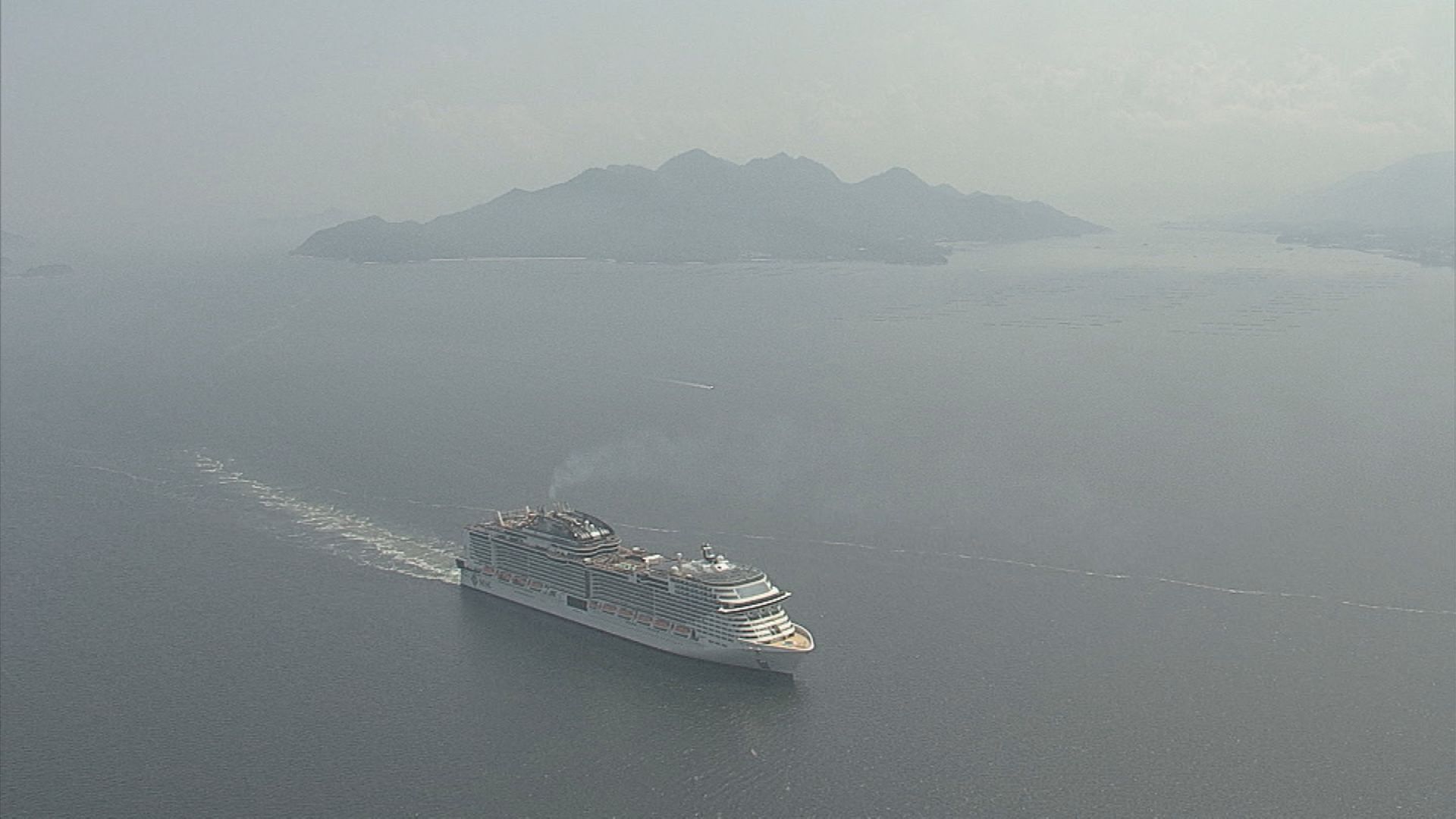 【速報】海上の巨大リゾート クルーズ船「MSCベリッシマ」 広島湾に出現 TBS NEWS DIG