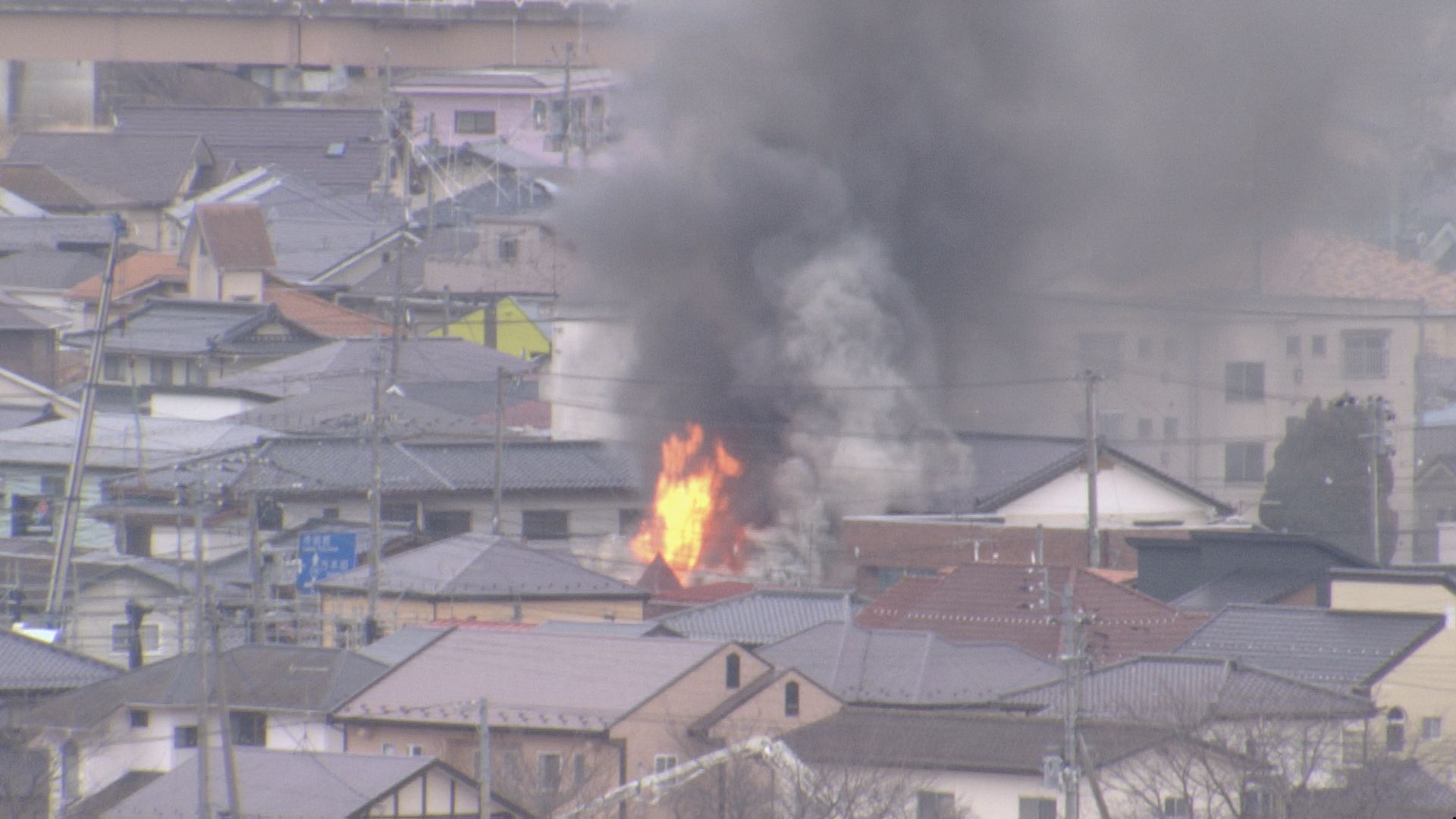 建物から炎と煙」福島市八木田で火災 60代女性けが 福島【午後3時更新