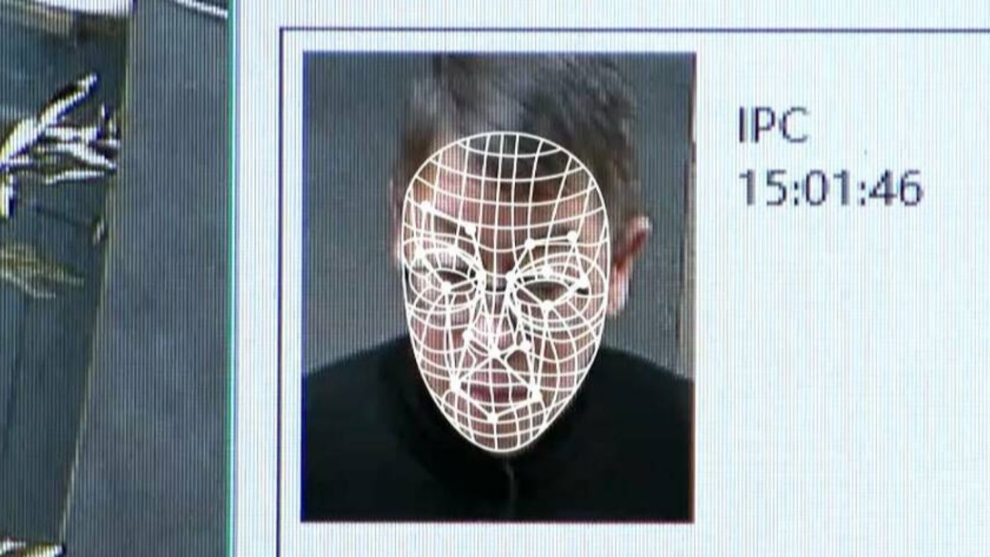 ほぼ100％の確率で“カスハラ客”瞬時に特定 マスクをしていても横顔だけでも… 防犯カメラ社会  今や世界で10億台