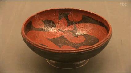 9000年前縄文時代初期には“漆塗り”技術が存在 鮮やかな赤“漆塗り”の